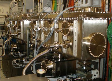 Large Mirror Systems on I20 at Diamond Light Source