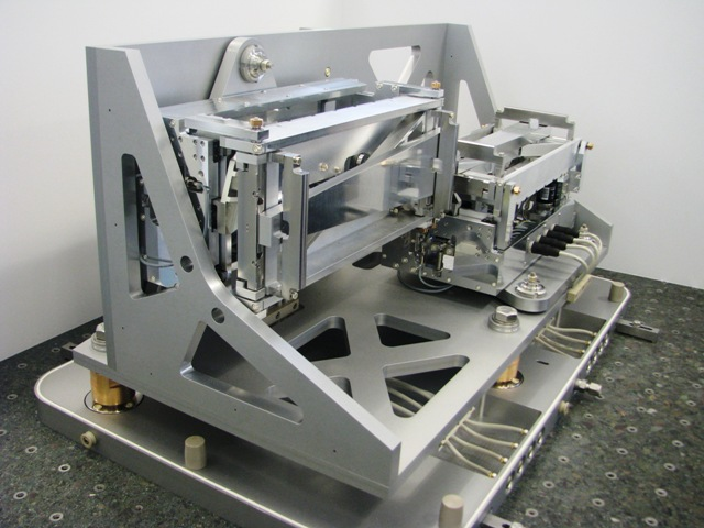 Small KB Mirror System
